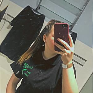 Meet your Posher, Jenara